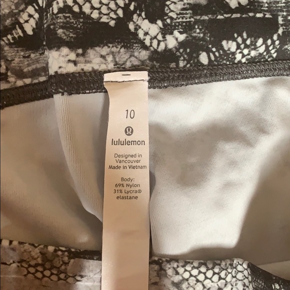 BNWOT Lululemon capris leggings! - Picture 4 of 4